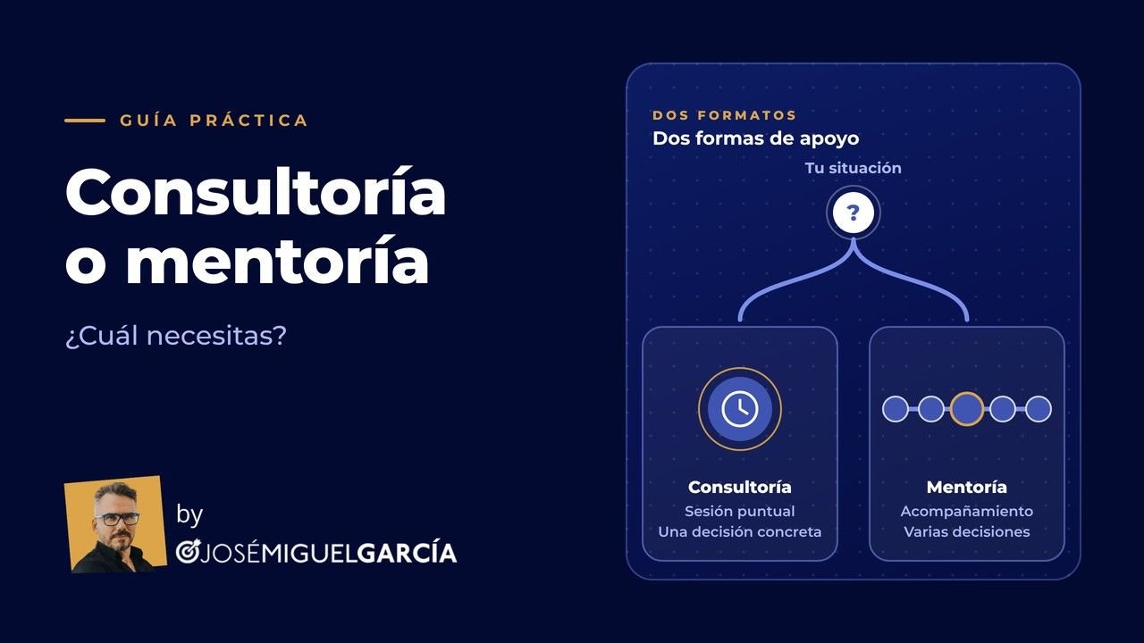 Comparación entre consultoría puntual y mentoría de negocios con acompañamiento.